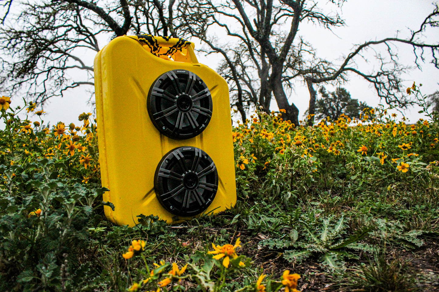 YELLOW JERRY CAN RADIO